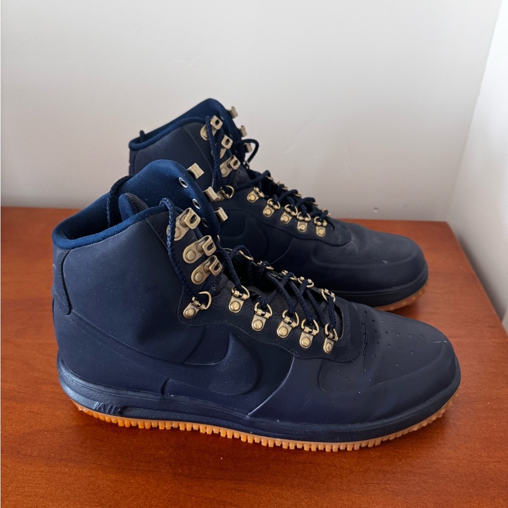Nike High-Top Air Force 1 boots size 12
